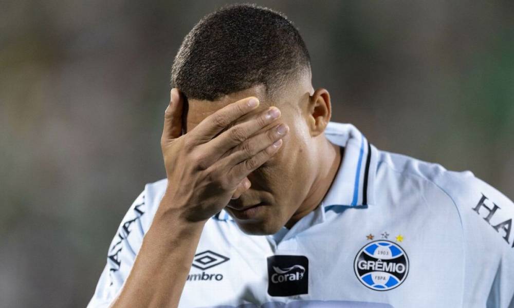 کارلۆس ڤینیسیۆس