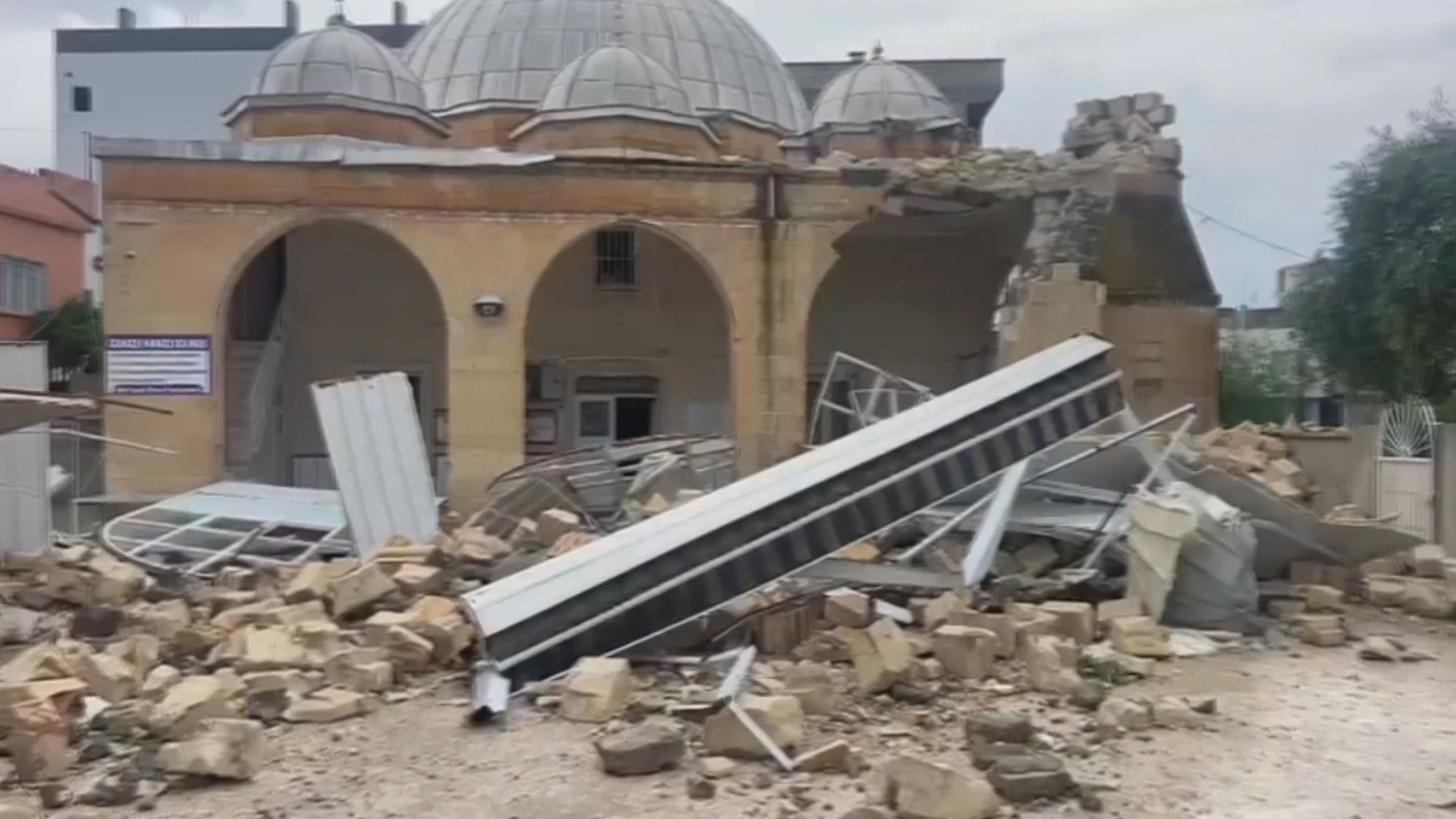 Pêla bager û baranê li Bakurê Kurdistanê: Li Rihayê 2 kesan jiyana xwe ji dest dan