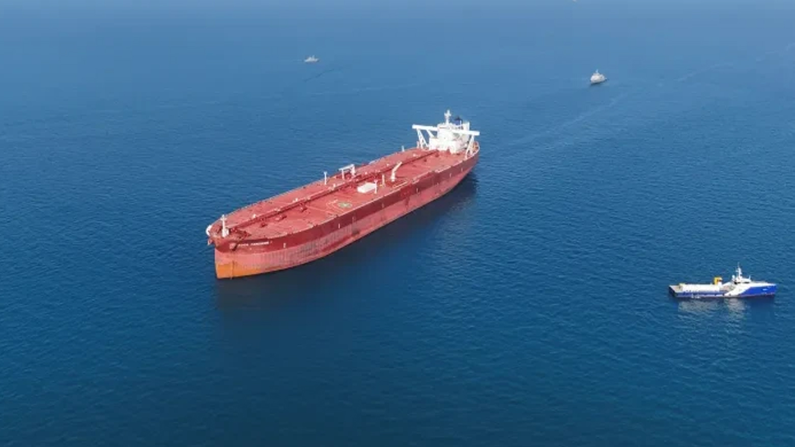 Irak'ın 43 milyon varil petrolü Hürmüz Boğazında mahsur