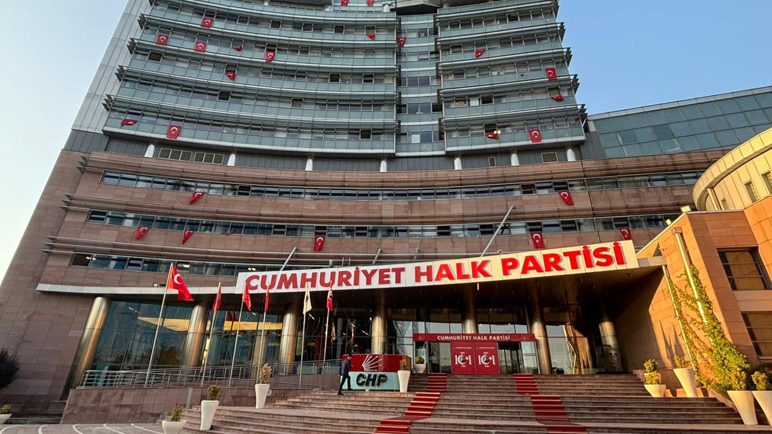 Doza kongreya CHPê ji bo 1ê Tîrmehê hat paşxistin