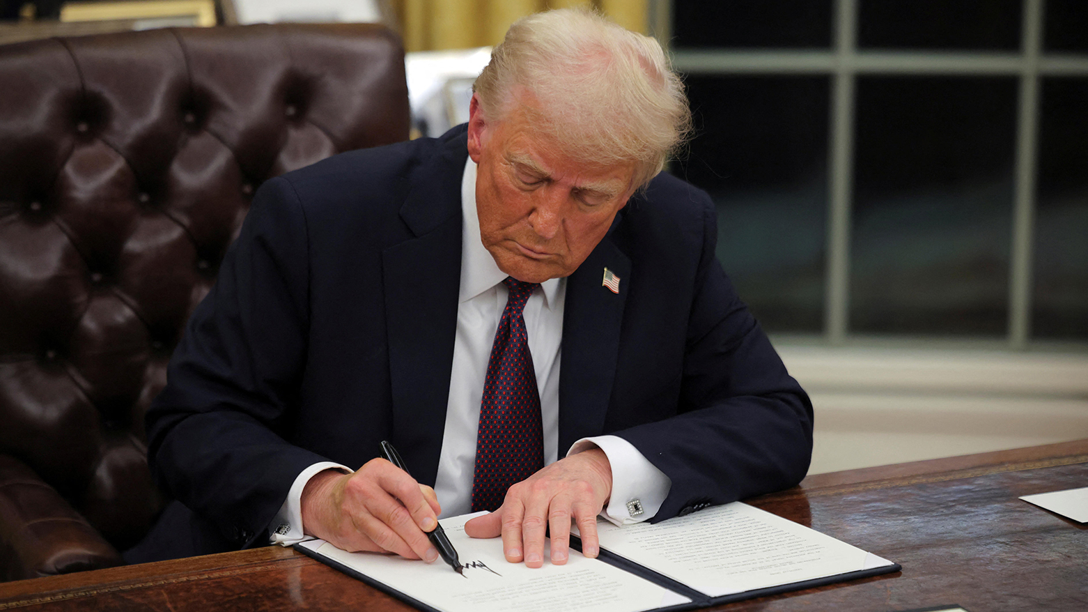 Trump, terörle mücadele için yeni bir strateji imzaladı