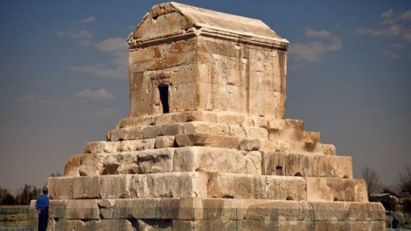 كورش الفارسي وأستير اليهودية أساطير الخلاص في مرآة الصراع الايراني- الاسرائيلي