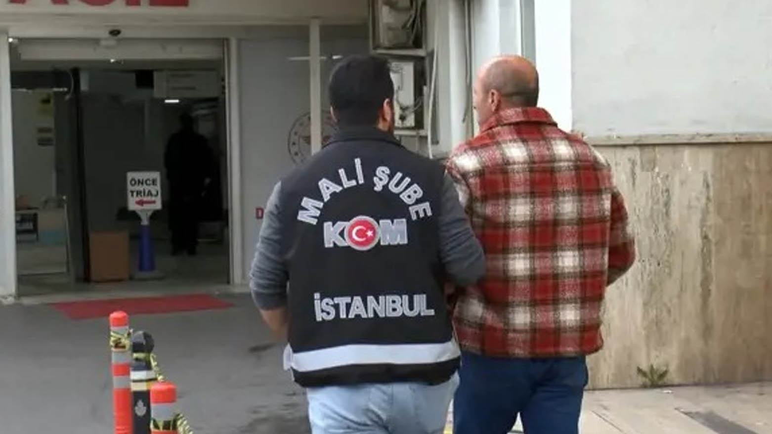 Li ser dosya Serokê Şaredariya Stenbolê 29 kesên din hatin girtin