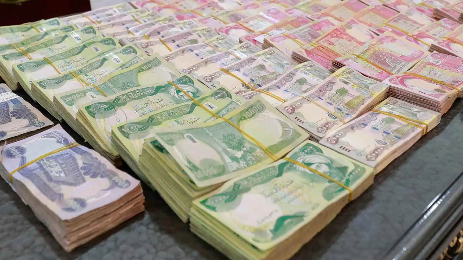 قەرزە ناوخۆییەکانی عێراق 96 ترلیۆن دینار تێدەپەڕێنێت