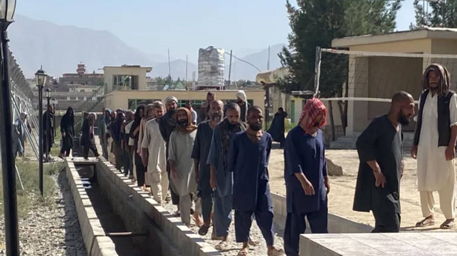 وێنە، سەنتەری چارەسەری ئاڵوودەبووە ئەفغانییەکان