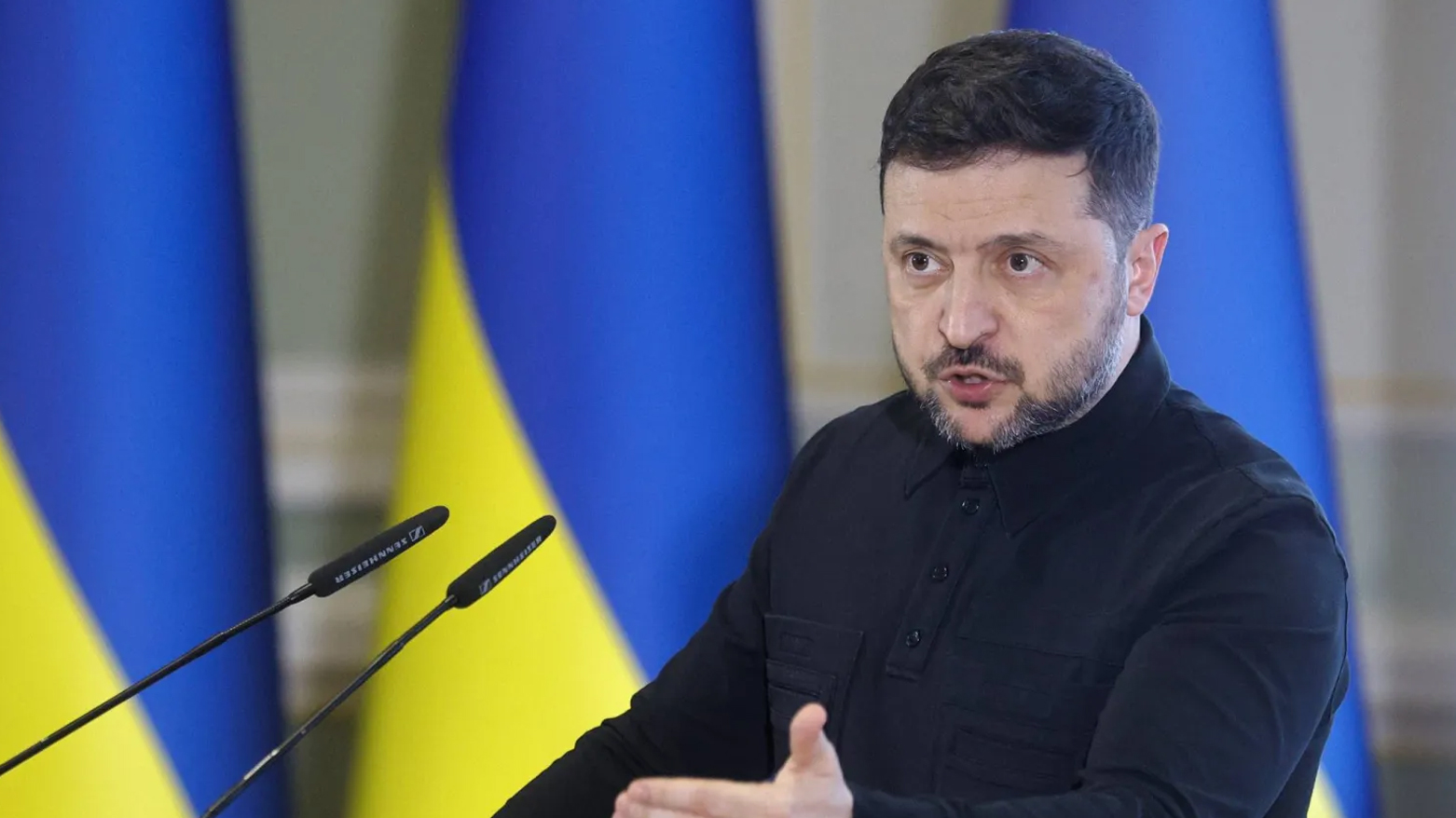 ڤۆلۆدیمیر زێلێنسکی: رووسیا خۆی بۆ هێرشێکی بەرفراوان ئامادە دەکات
