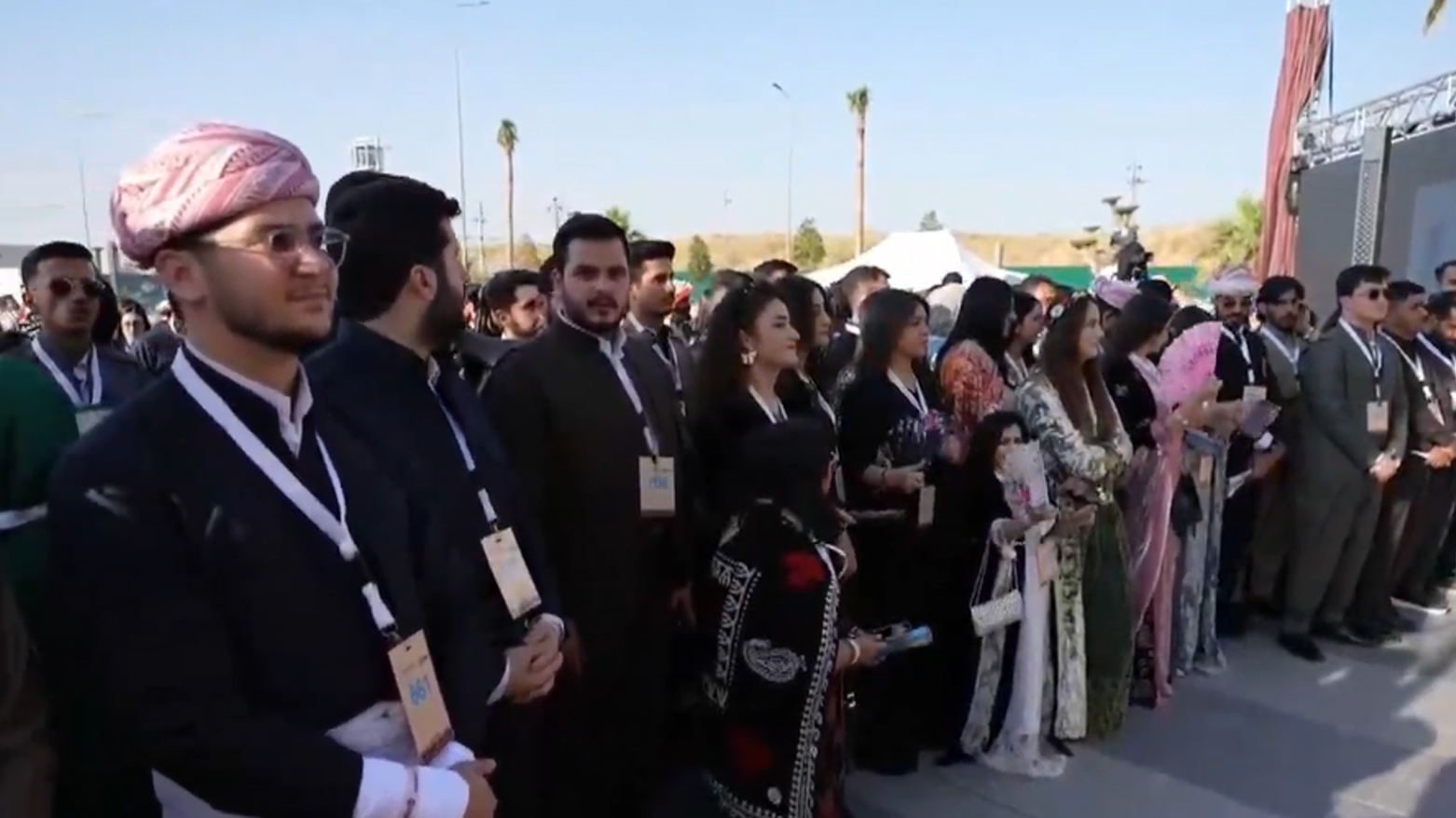 5 هەزار کەس بە جلی رەسەنەوە بۆ ریکۆردی گینیس کۆدەبنەوە