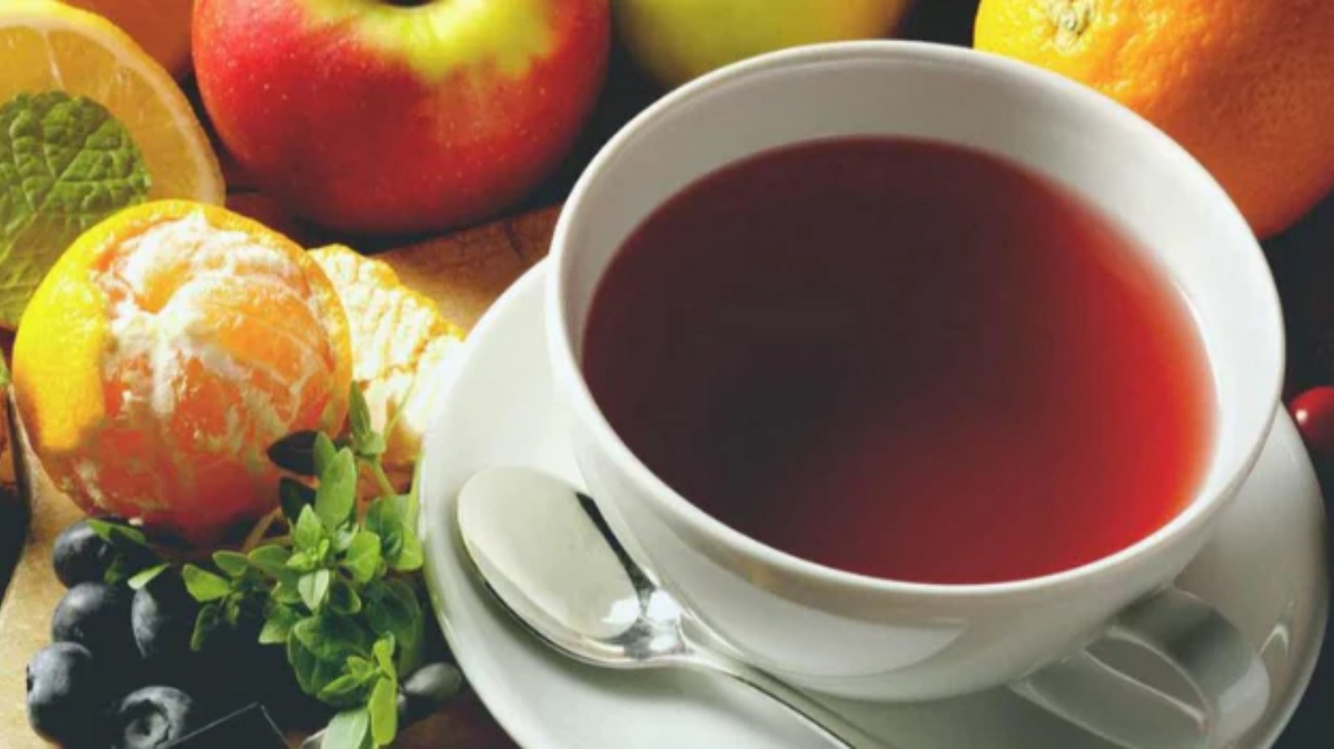 توێژینەوەیەک: خواردنەوەی چا تەمەنی مرۆڤ درێژ دەکات