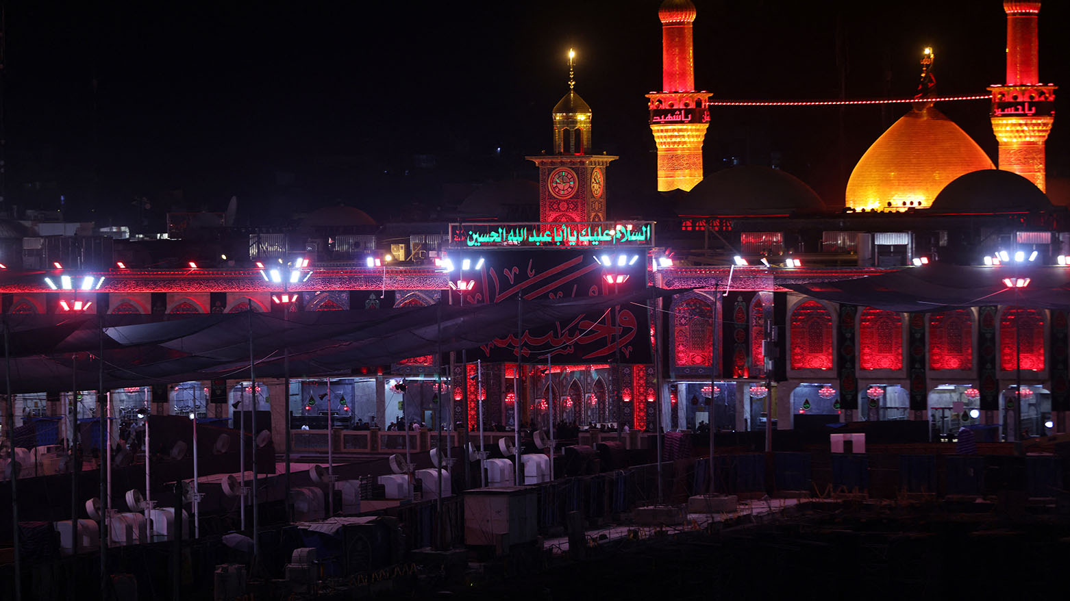 من النجف وكربلاء إلى قم ومشهد: تحولات جغرافية الدفن لدى العلماء الإيرانيين