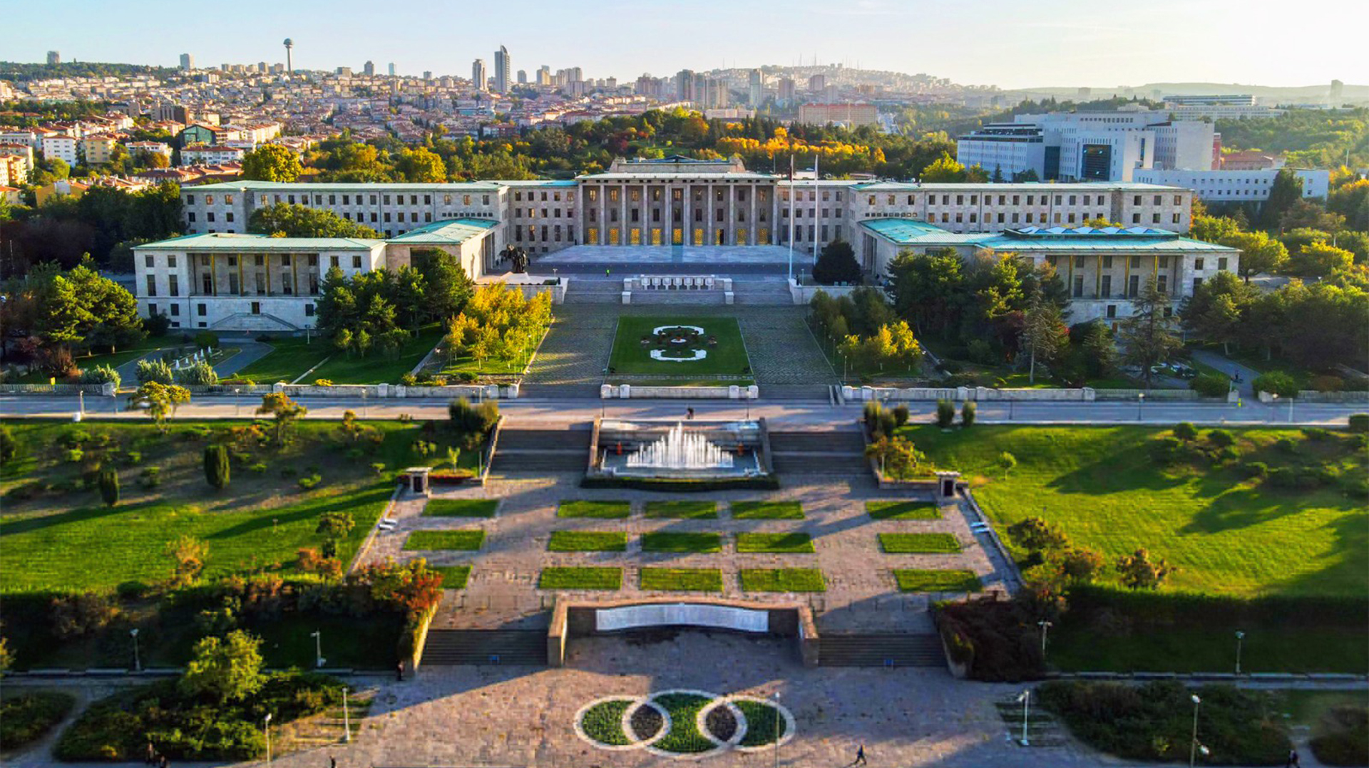باڵەخانەی پەرلەمانی تورکیا