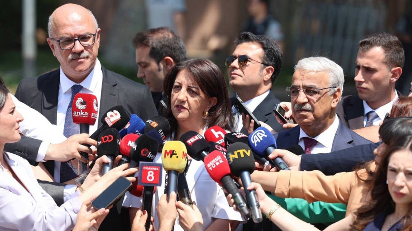 İmralı Heyeti’nden Edirne’ye ziyaret: Demirtaş ile "süreç" görüşüldü