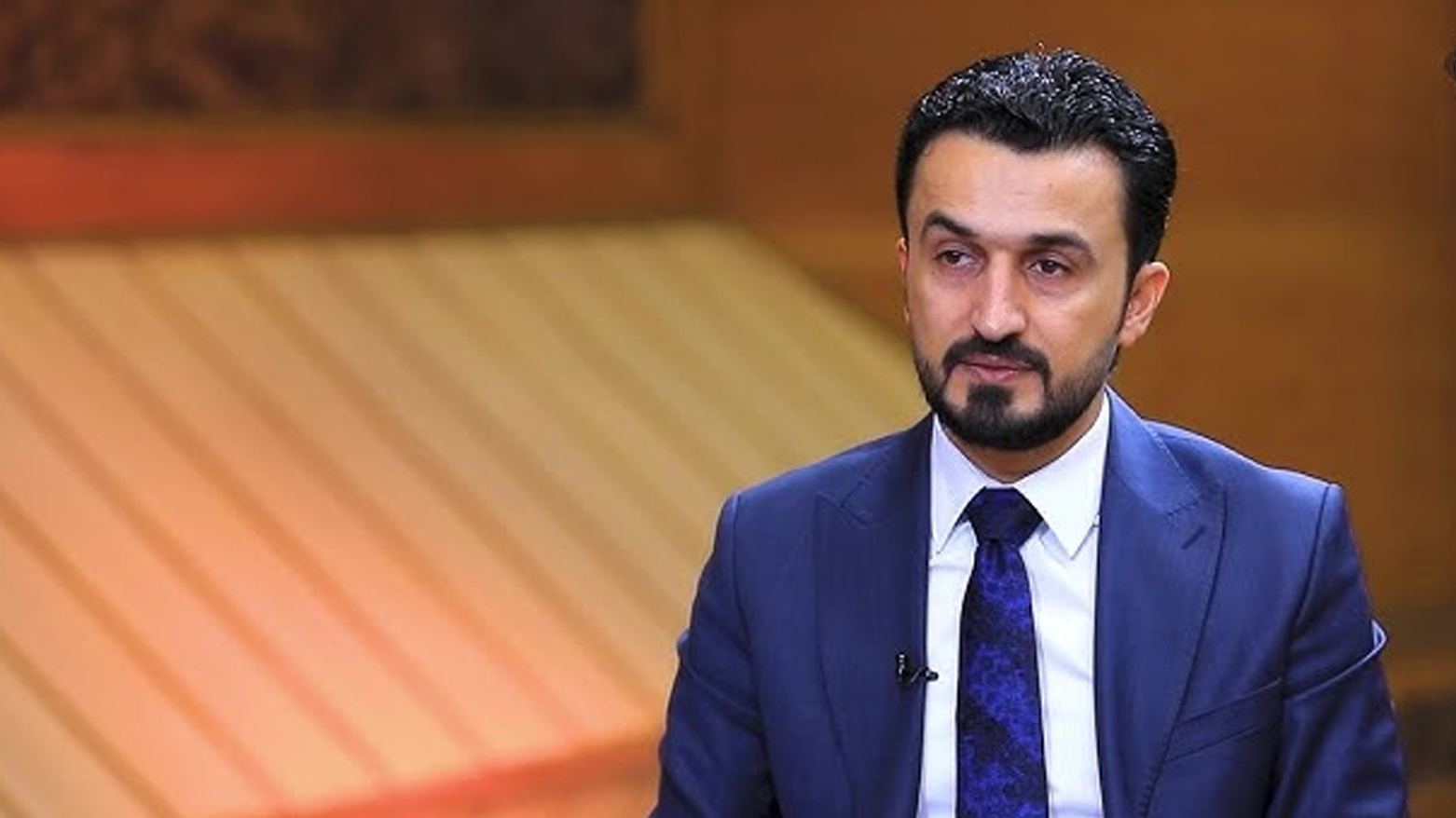 مستەفا سەنەد: کێشە هەڵپەسێردراوەکانی کەرتی گەیاندن لە نێوان بەغدا و هەولێر سادەن