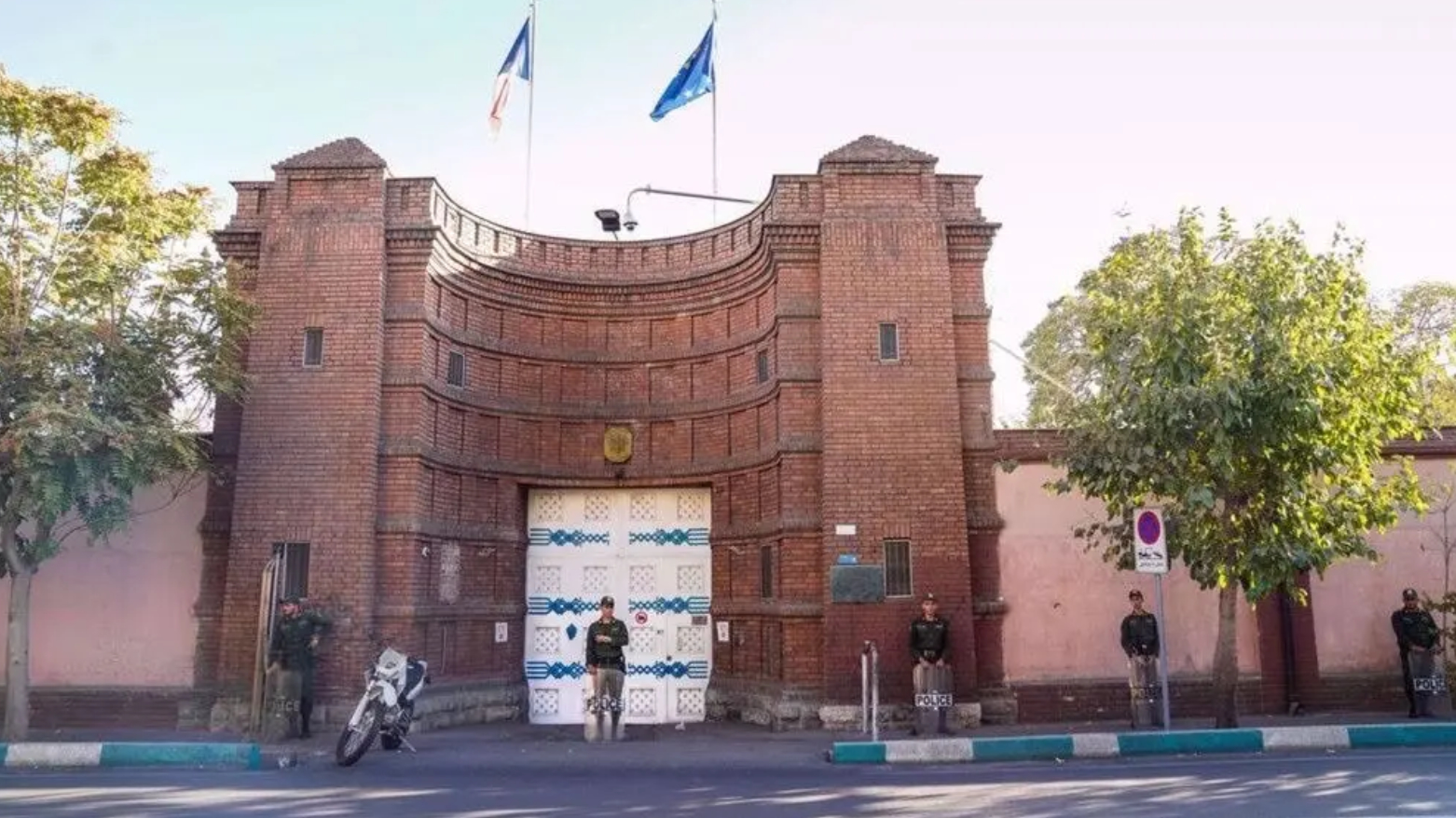 باڵیۆزخانەی فەرەنسا لە تاران