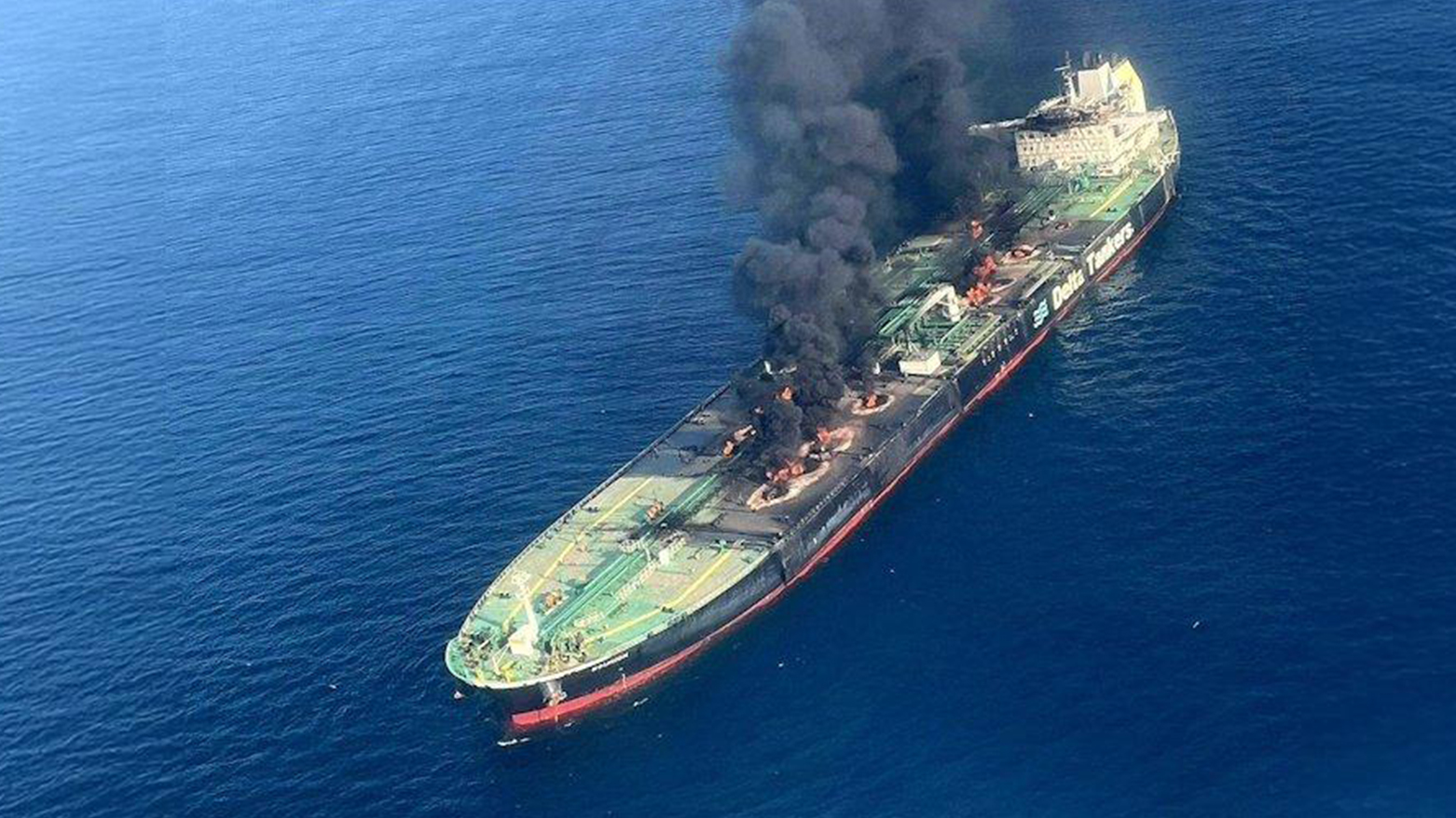 دەستەی دەریایی بەریتانیا: کەشتییەکی گازی شل لە گەرووی هورمز بە مووشەکی کرایە ئامانج