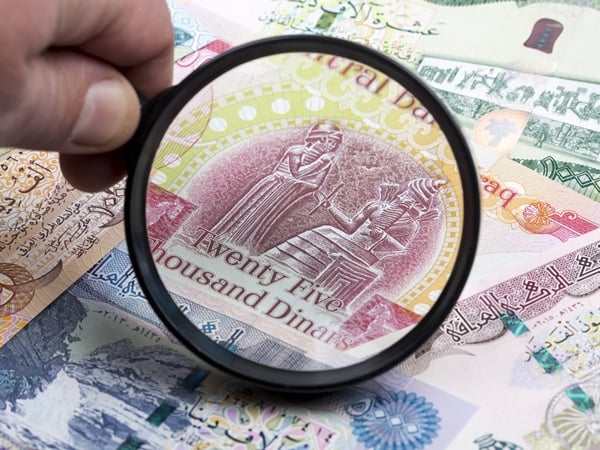 نافذة العملة… مرآة أزمات العراق