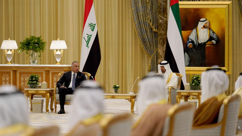 ولي عهد أبو ظبي نائب القائد الأعلى للقوات المسلحة الإماراتية الشيخ محمد بن زايد آل نهيان مع رئيس الوزراء العراقي مصطفى الكاظمي