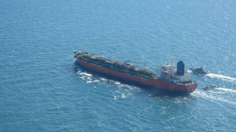 İran Güney Kore'ye ait petrol tankerine el koymuştu