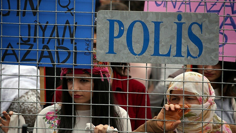 تصمیمات جدید دادگاه ترکیه در مورد زنان فعال کورد