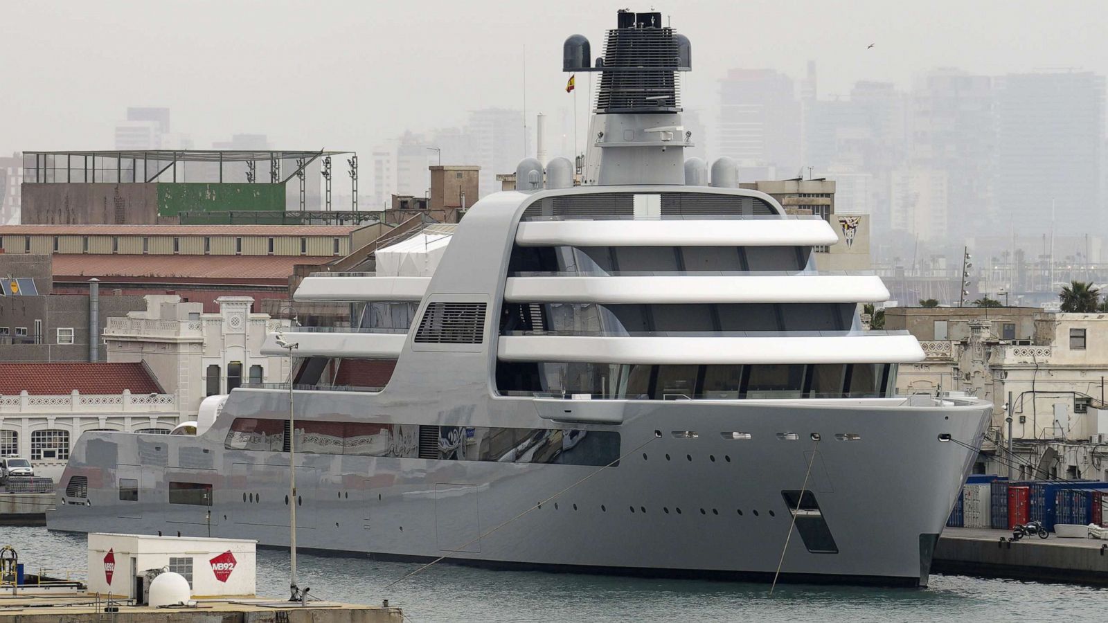 یەختێکی گرانبەها