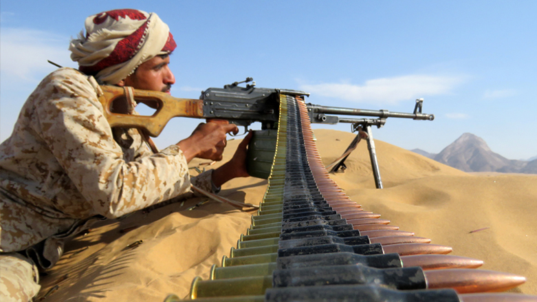 A Yemeni pro-government fighter is pictured during fighting with Huthi rebels on the south frontline of Marib, Oct. 11, 2021. (Photo: AFP)