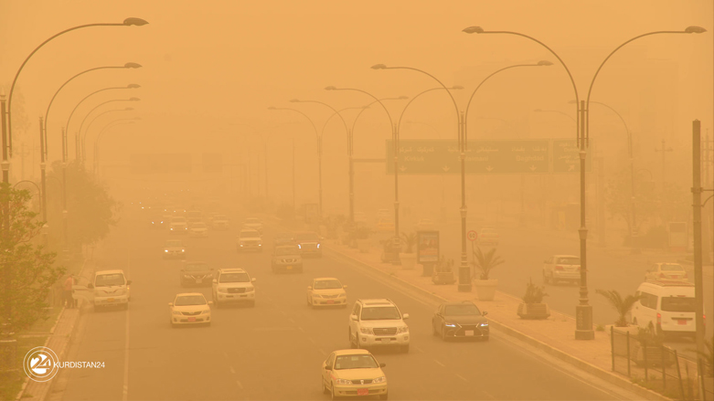 An intense dust storm has hit the Kurdistan Region's capital Erbil, significantly reducing visibility in the city, April 7, 2022. (Photo: Rebaz Siyan/Kurdistan 24)
