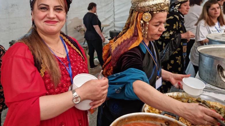 Women dressed up in traditional Assyrian clothes during the he Syriac Heritage Festival held on Apr. 5-7, 2022 (Photo: Wladimir van Wilgenburg/Kurdistan 24)