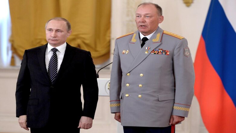 Russian President Vladimir Putin, left, poses with Col. Gen. Alexander Dvornikov during an awarding ceremony in the Kremlin, Moscow, Russia, on Mar. 17, 2016 (Photo: Alexei Nikolsky/Sputnik, Kremlin Pool Photo via AP)