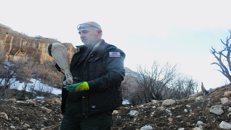 Clearing a minefield in Rashawiri in Duhok’s Zawita sub-district (Photo: General Directorate of Mines and Explosives in Duhok archive photo) 