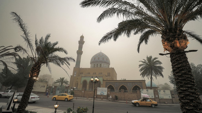 Sand storm covers Baghdad’s sky. (Photo: AFP)