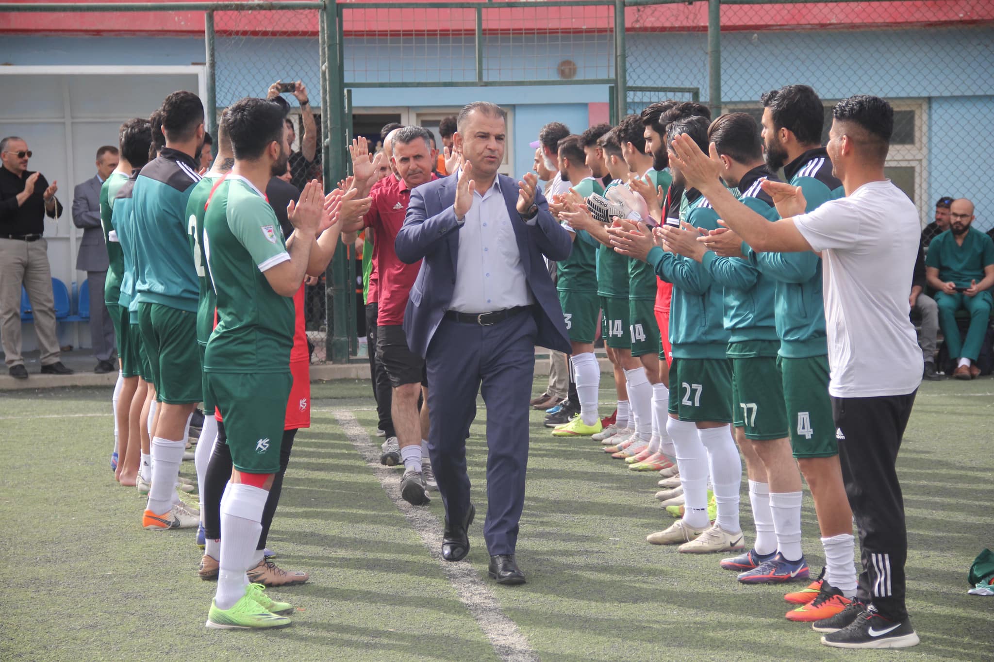 یاریزانانی برایه&zwnj;تی ڕێڕه&zwnj;وی ڕێزلێنانیان بۆ یانه&zwnj;ی سیروانی نوێی پاڵه&zwnj;وانی ئه&zwnj;م وه&zwnj;رزه&zwnj; دروست كرد