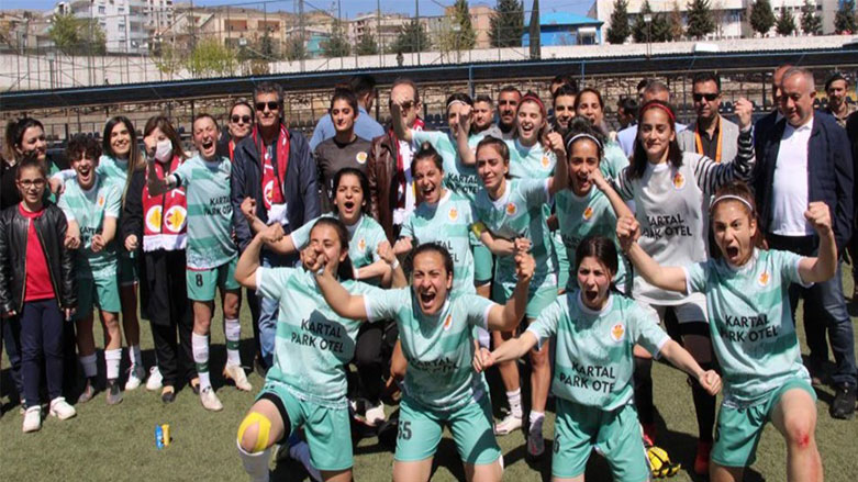 Şırnak’ta bir ilk: Kadın futbol takımı 1. Lig'e çıktı
