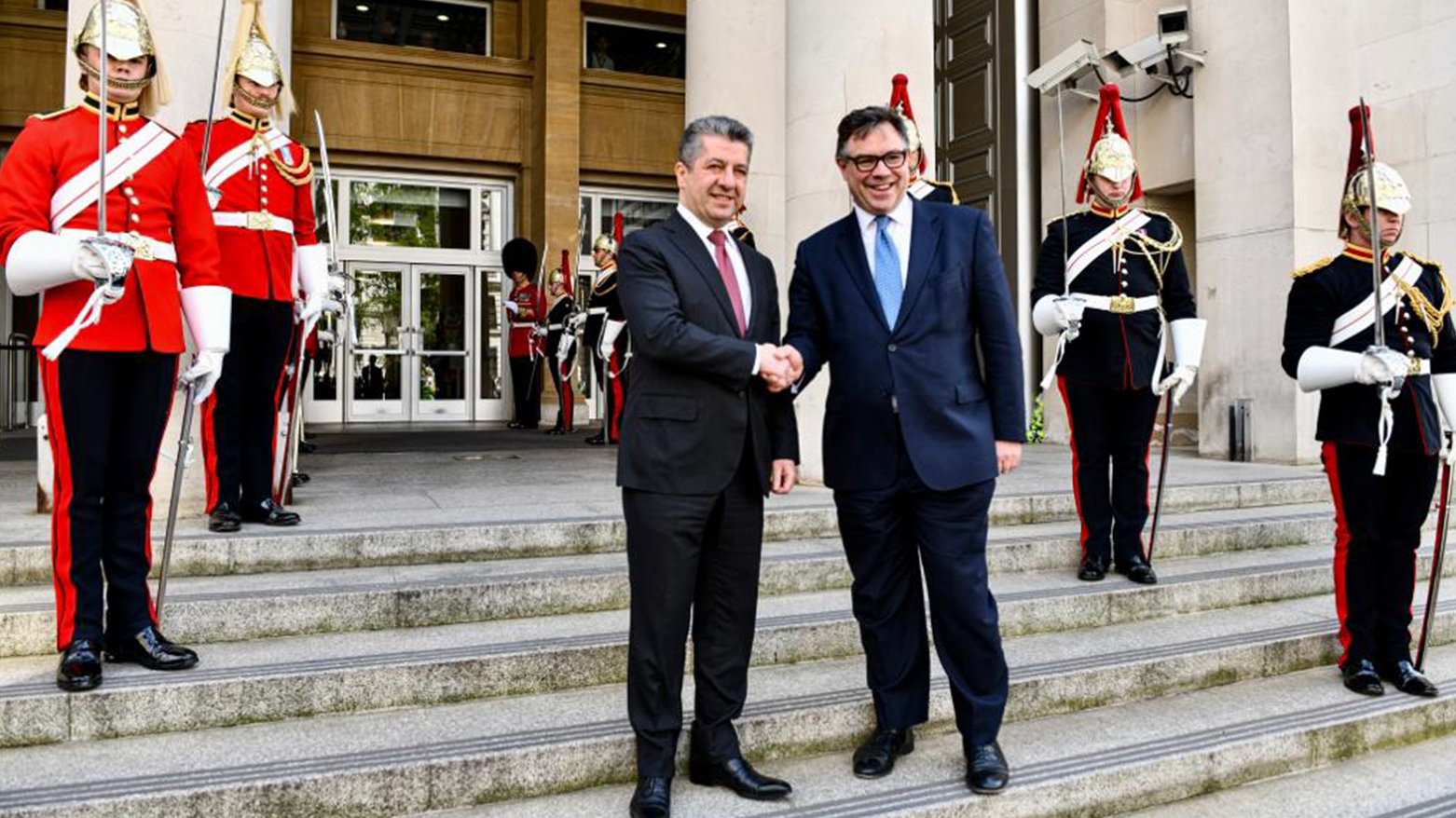 دیدار مسرور بارزانی نخست‌وزیر اقلیم کوردستان با جرمی کوئین وزیر دولت انگلستان در امور دفاعی