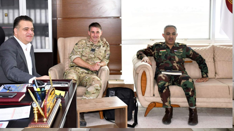 Peshmerga Brigadier General Nabaz Salah in a meeting with US Colonel Patrick Douglas and UK Defence Adviser David McKinley (Photo: Ministry of Peshmerga/Twitter).