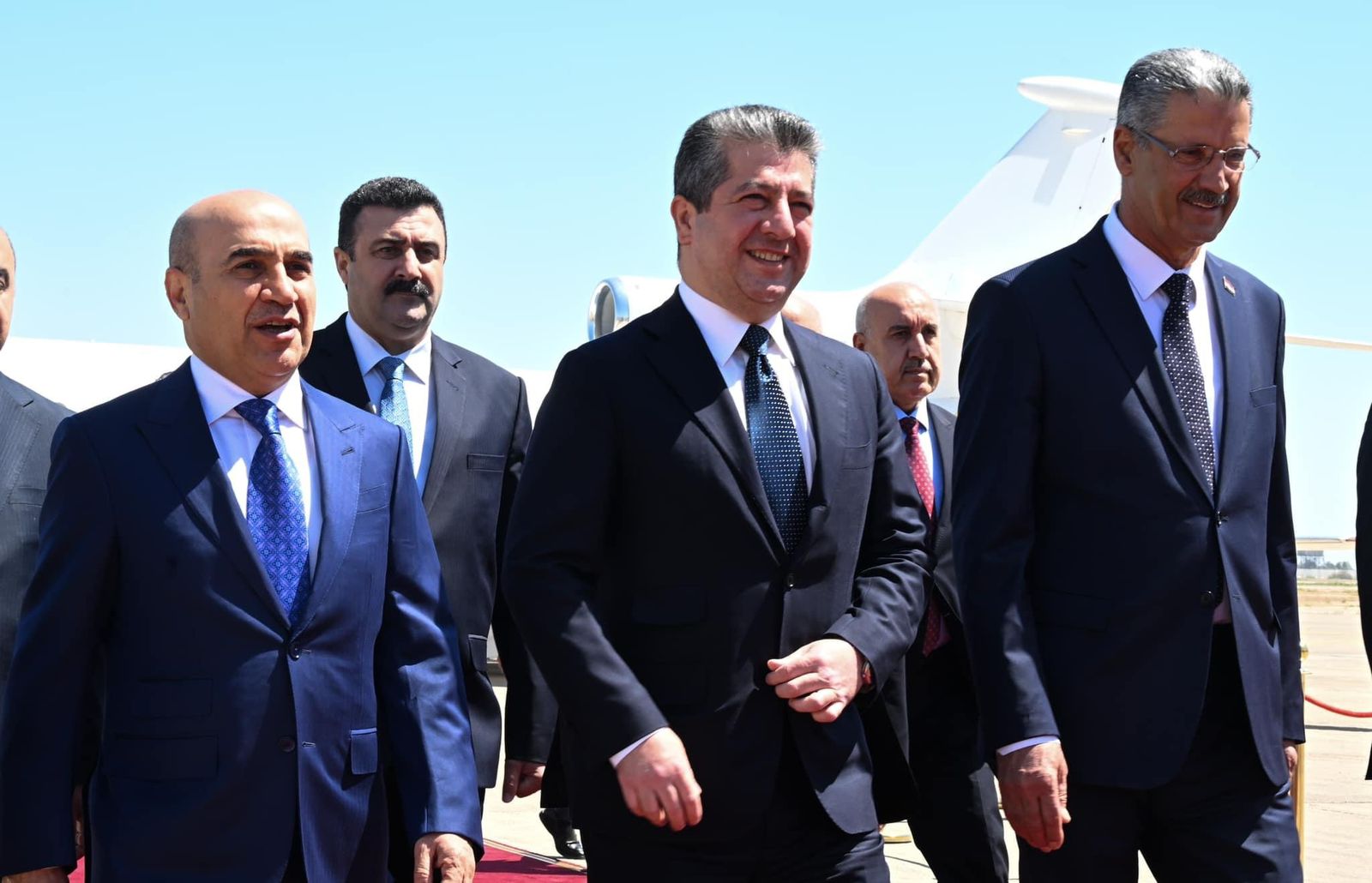 پێشوازیکردنی سەرۆکوەزیران مەسرور بارزانی لە فڕۆکەخانەی نێودەوڵەتی بەغدا