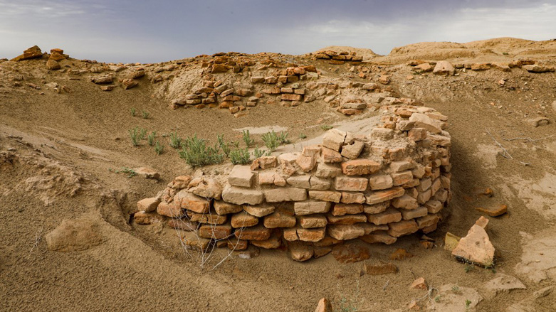 A view of the masonry of an old structure at the Umm al-Aqarib archaeological site, frequently buried by sandstorms due to desertification, in the district of al-Rifai in Iraq's southern Dhi Qar province, March 31, 2023. (Photo: Asaad Niazi