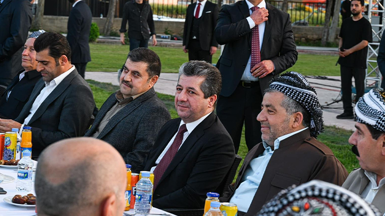 Kurdistan Region Prime Minister Masrour Barzani (third from right) at the banquet, April 16, 2023. (Photo: KRG)