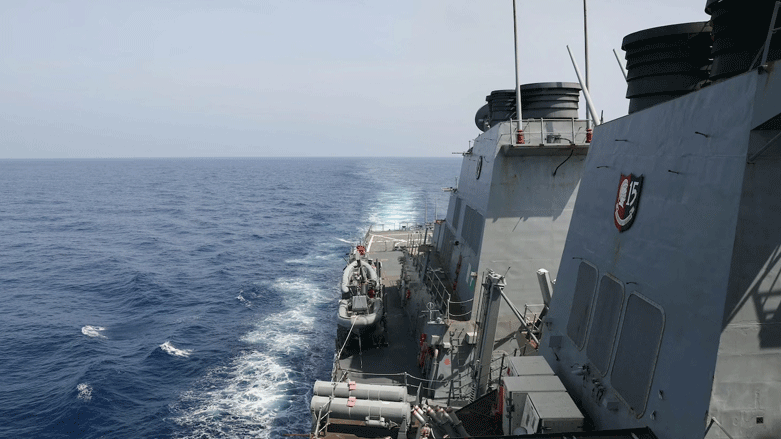 کەشتییەکی فڕۆکەهەڵگری ئەمەریکی