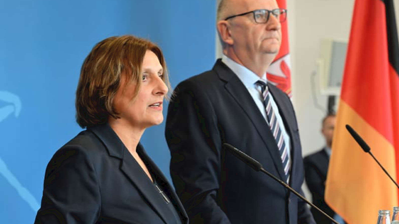 هاوسەرەکەی راوێژکاری ئەڵمانیا دەستی لەکار کێشایەوە