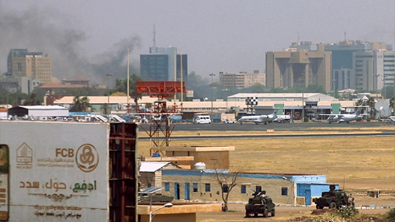 الولايات المتحدة الامريكية تغلق سفارتها في السودان