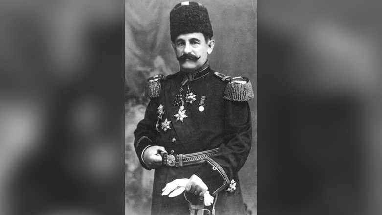 مصطفی پاشا یامولکی، متولد سلیمانیه بود و در سال ١٩٢٠ ریاست دادگاه نظامی امپراتوری عثمانی را بر عهده داشت