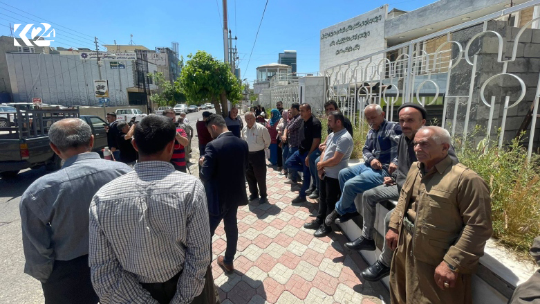 بەهۆی پێنەدانی مووچە بەشێک لە فەرمانبەران لە سلێمانی  بایکۆتی دەوامیان راگەیاند