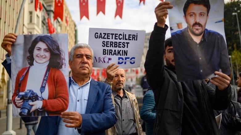 A protest against the arrest of journalists working for Kurdish media outlets including Mezopotamya news agency in Istanbul, on 31 October, 2022 (Photo: Yasin AKGUL/AFP via GETTY)