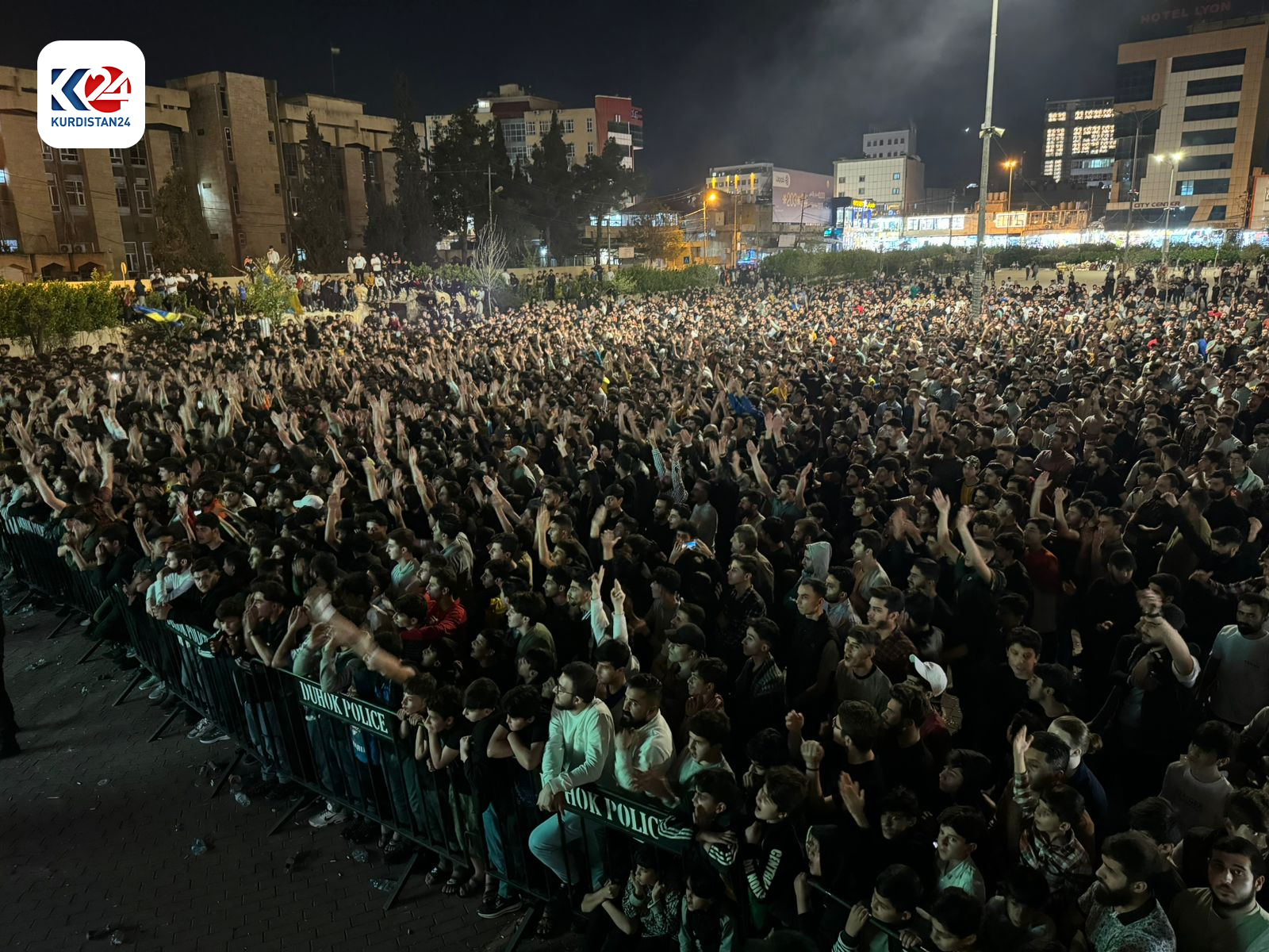 Dohuk supporters gathered in Newroz Park to watch their beloved team on the big screen. (Photo: Kurdistan 24)