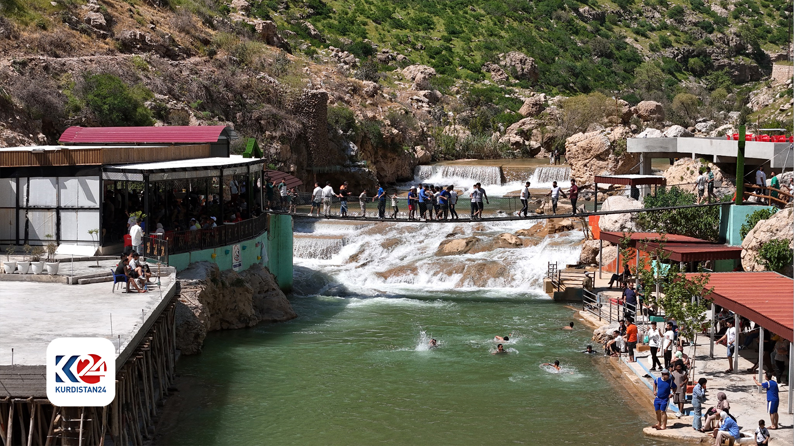 Many tourists visited the resorts of Akre and rested in the peaceful atmosphere of Kurdistan Region, April 12, 2024. (Photo: KRG)of