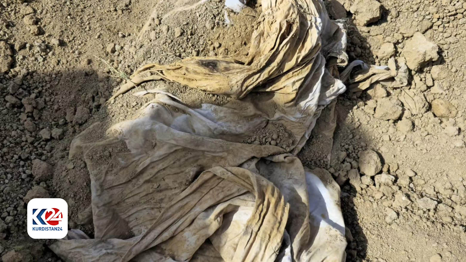 Remains of a victim in the mass grave discovered in Sinjar, April 19, 2024. (Photo: Kurdistan 24 via PETRICHOR)