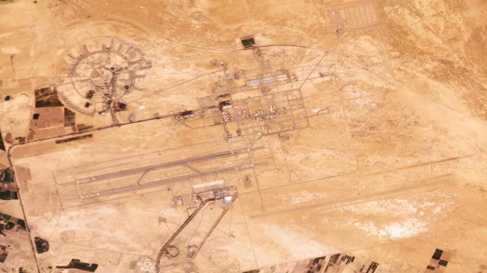 تصویر ماهواره‌ای از پایگاه هوایی در اصفهان که حملات بامداد جمعه در نزدیکی آن وقوع یافت