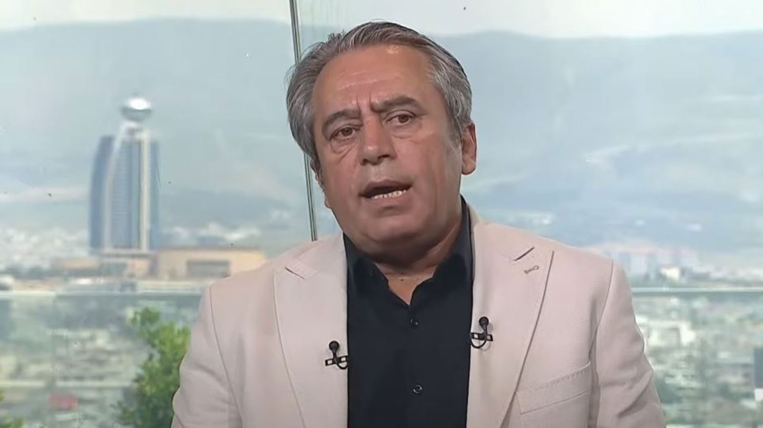 ڕەحمان غەریب: ڕۆژنامەنووس دەبێت ڕاستییەکان بگەیەنێت