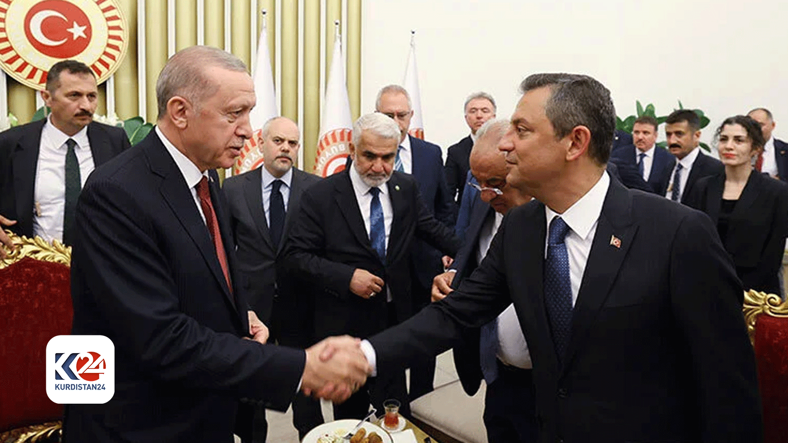Recep Tayyip Erdoğan ile Özgür Özel görüşmesi-FOTO:AA