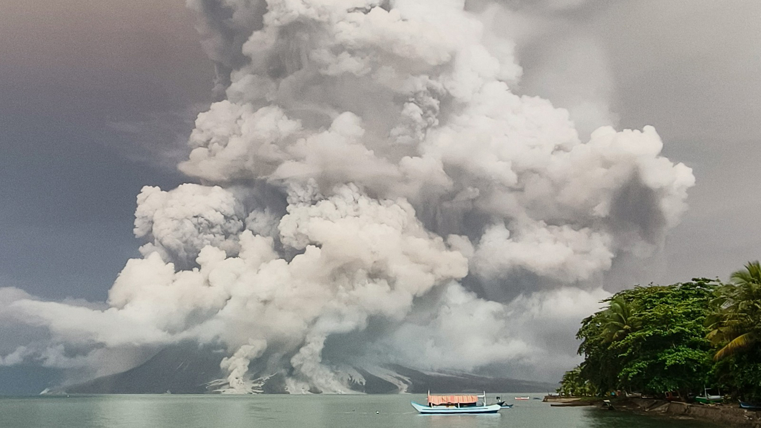An eruption from Mount Ruang volcano is seen from neighbouring Tagulandang island. (Photo: AFP)