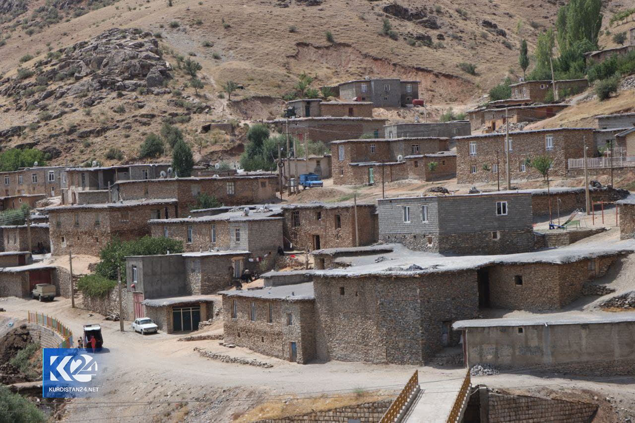 Gund&ecirc; S&ecirc;fetale / W&ecirc;ne: R&ecirc;biwar Mehm&ucirc;dpor